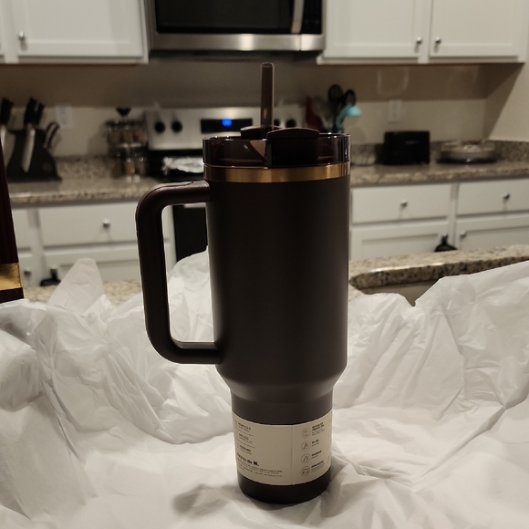 Stanley Chocolate Gold 40 Oz H2.0 Brown Quencher New In Box Authentic - Picture 13 of 14